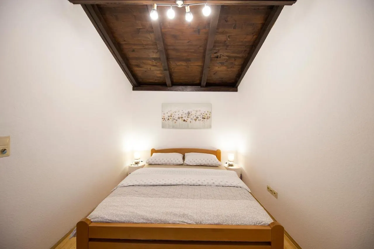Maslina Apartman Zadar Apartment