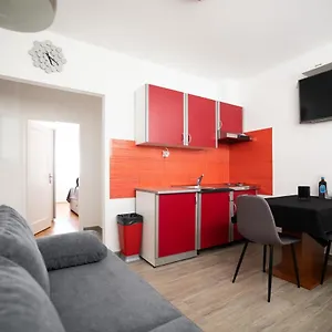  Apartment Gof