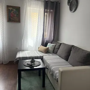  Apartment Mint